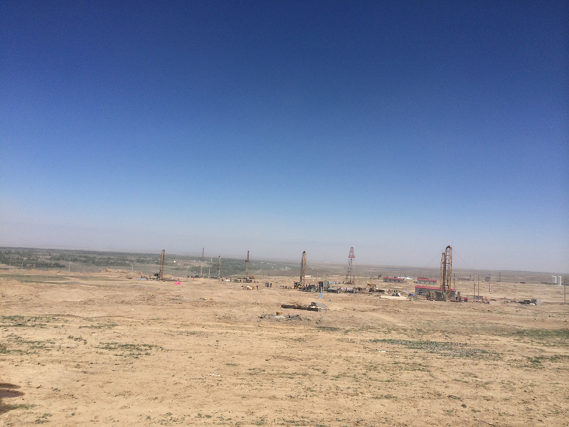 中煤總局大地公司、核工業216隊、湘核勘等公司采購河北永明生產的3NB-350型、TBW系列泥漿泵及各類鉆具在新疆伊寧市鈾礦井施工現場